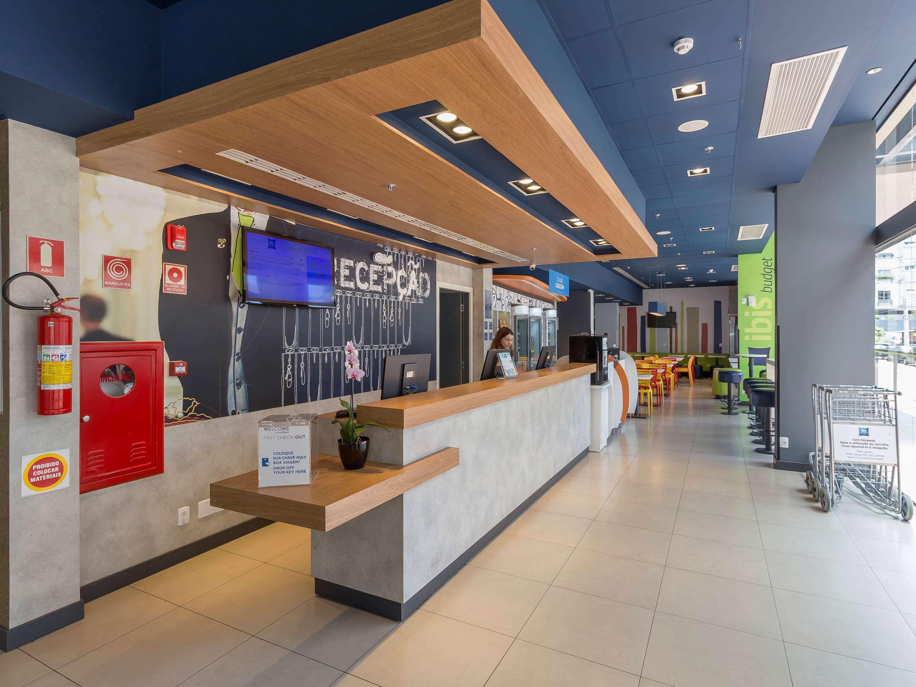 Ibis Budget Блуменау Экстерьер фото